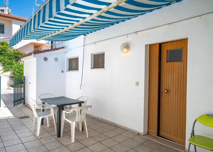 M377 - Marcelli, Bilocale Con Corte Esterna E Posto Auto