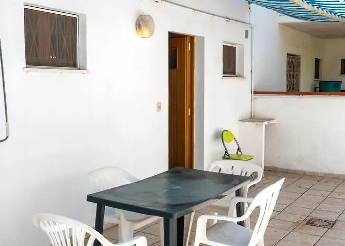 M377 - Marcelli, Bilocale Con Corte Esterna E Posto Auto