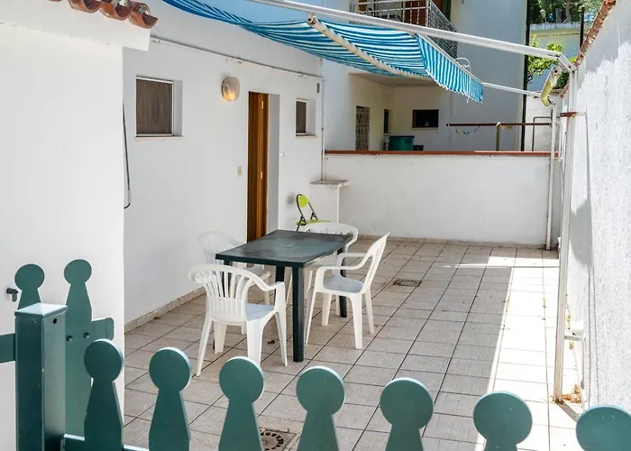 M377 - Marcelli, Bilocale Con Corte Esterna E Posto Auto